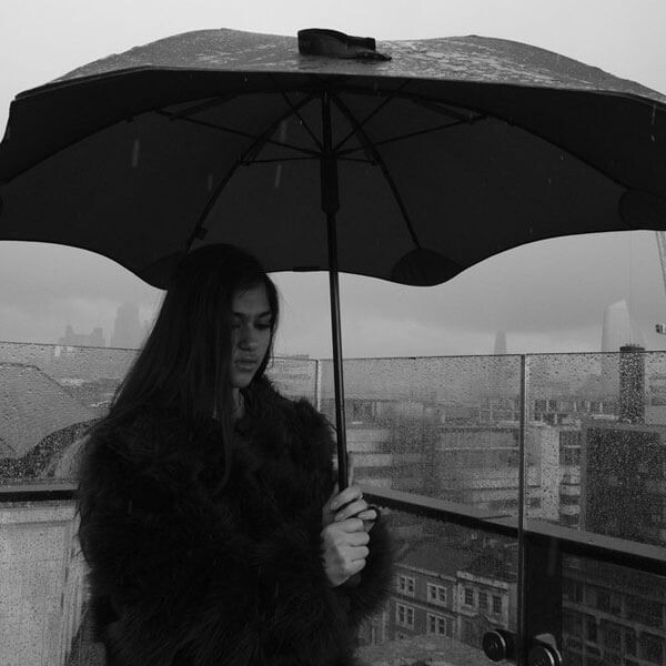 600x600riya_BnW_aug2020_s10